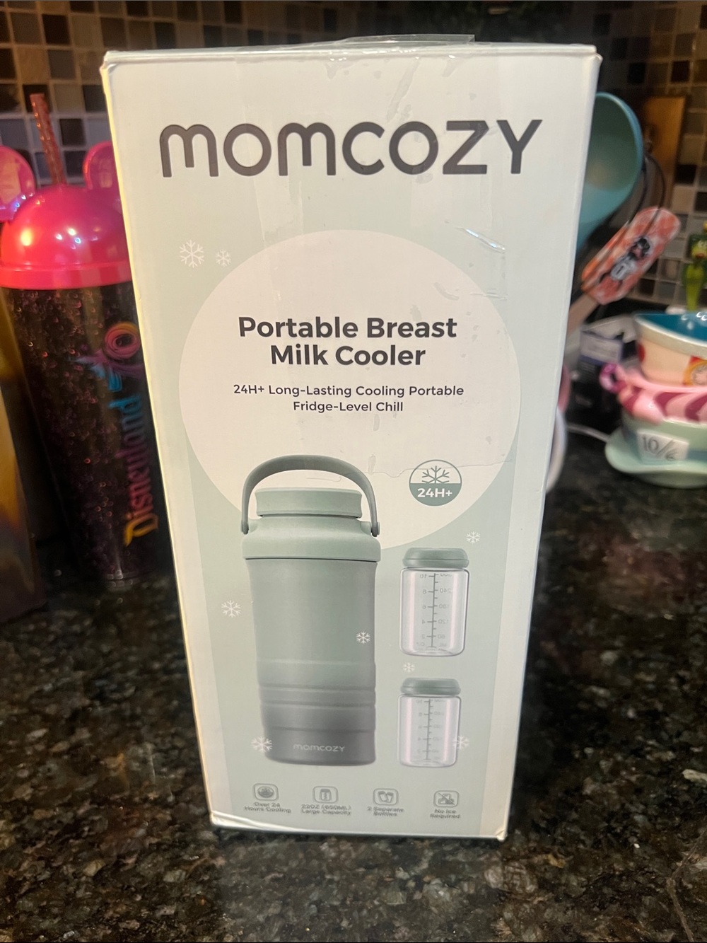 New MOMCOZY Portable Breast Milk Cooler - Sage Green - Picture 2 of 8
